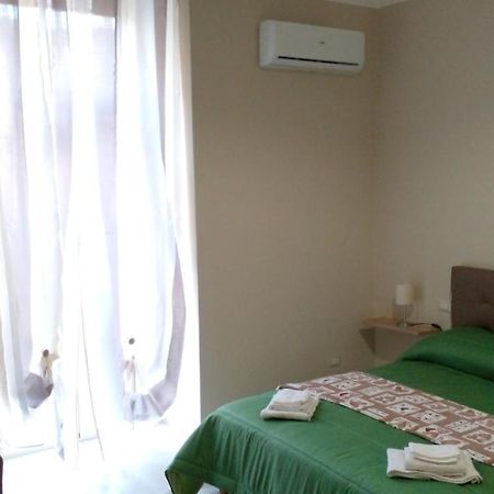 La Rosa Rossa Otel Bari Dış mekan fotoğraf
