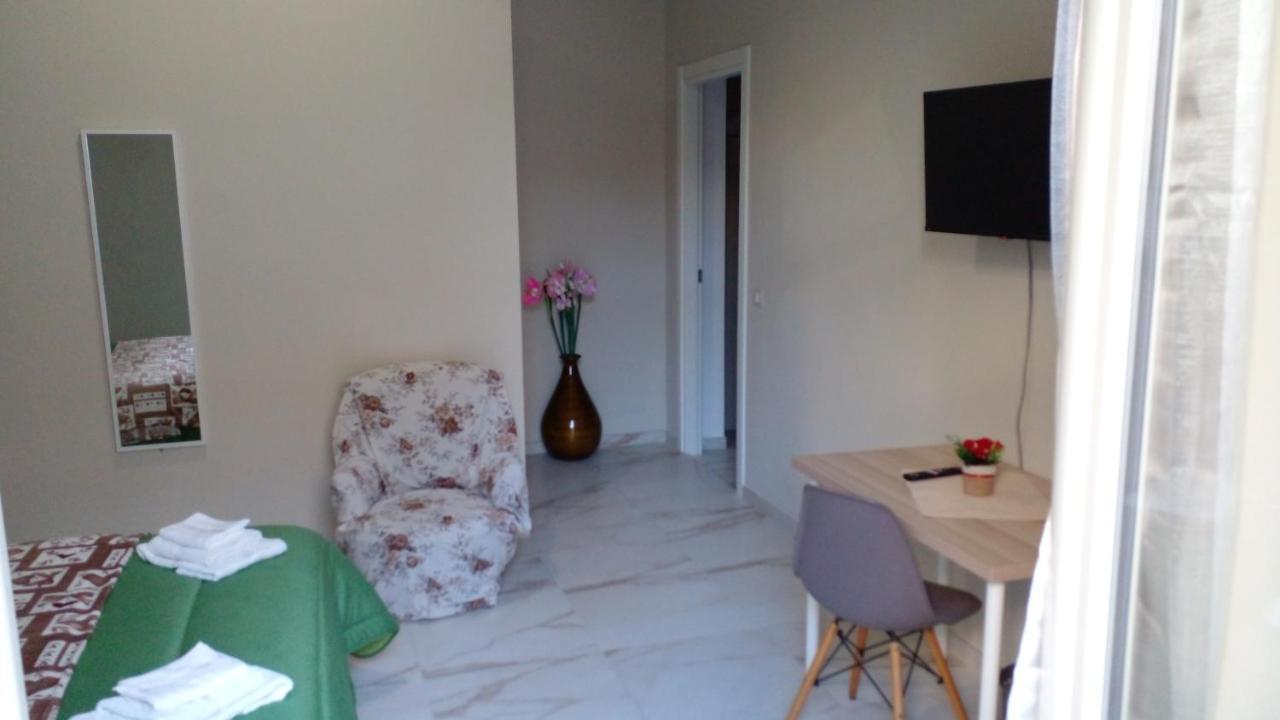 La Rosa Rossa Otel Bari Dış mekan fotoğraf