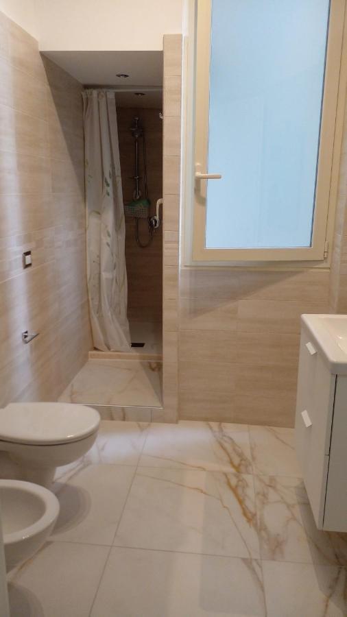 La Rosa Rossa Otel Bari Dış mekan fotoğraf