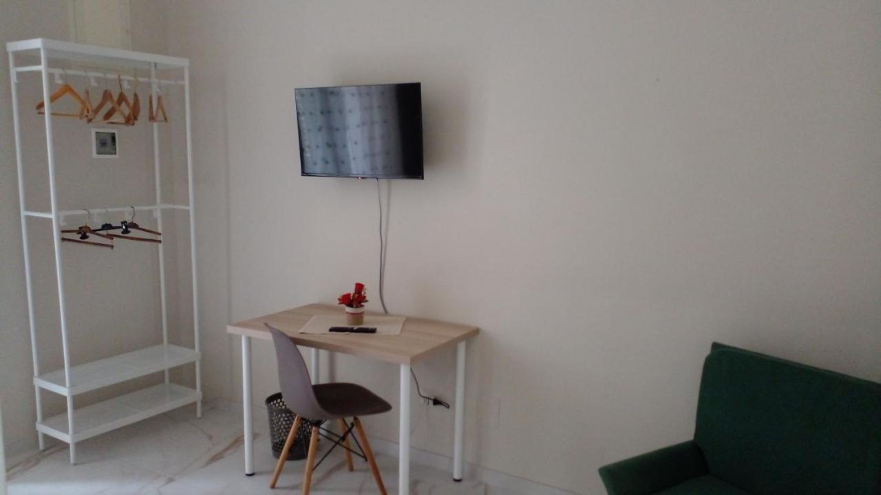La Rosa Rossa Otel Bari Dış mekan fotoğraf