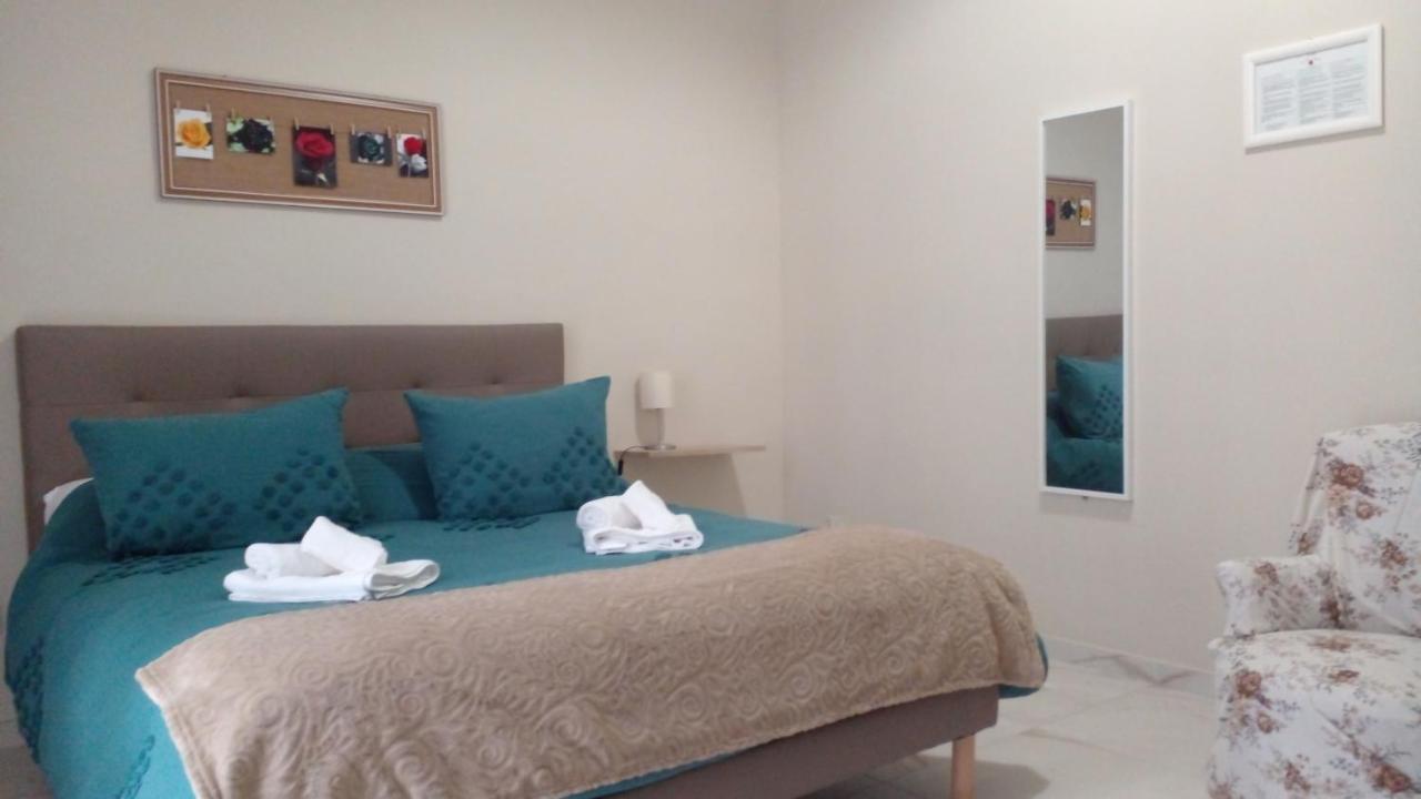 La Rosa Rossa Otel Bari Dış mekan fotoğraf