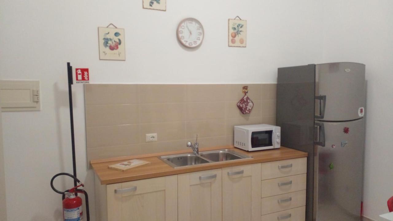 La Rosa Rossa Otel Bari Dış mekan fotoğraf
