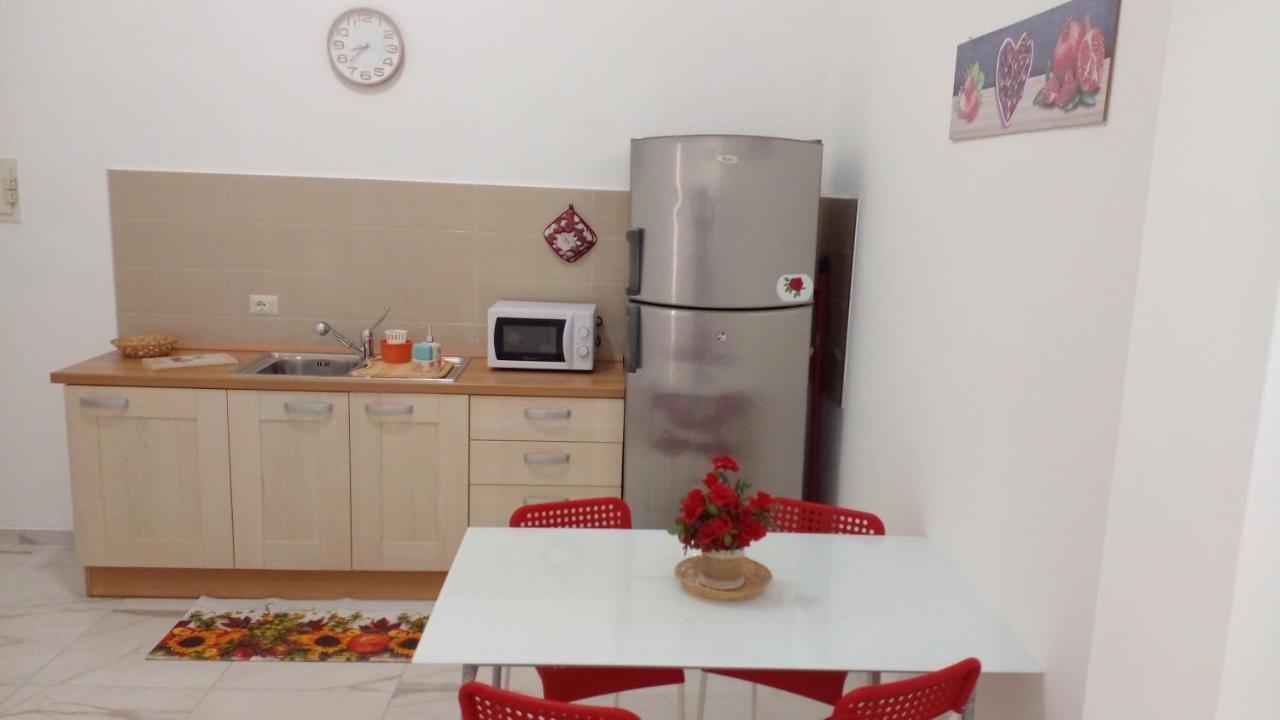 La Rosa Rossa Otel Bari Dış mekan fotoğraf